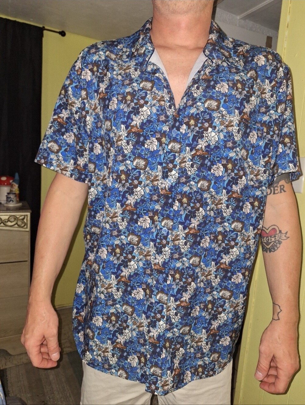 Trade Mark VISITOR Premium Brand Men's Lined Button-up Shirt.   XL